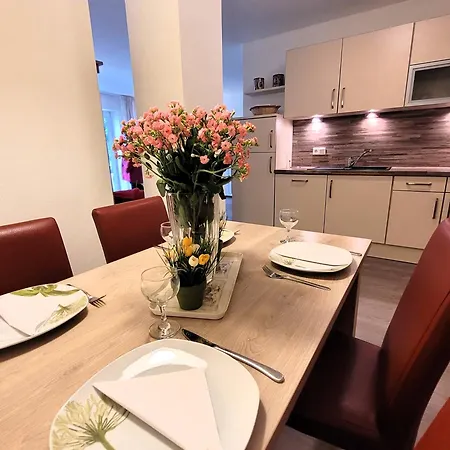 Apartment 21085